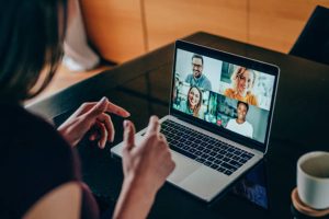 Social Media Training for Professionals: Build Reputation, Mitigate Risk, and Master Strategy with Meropa
